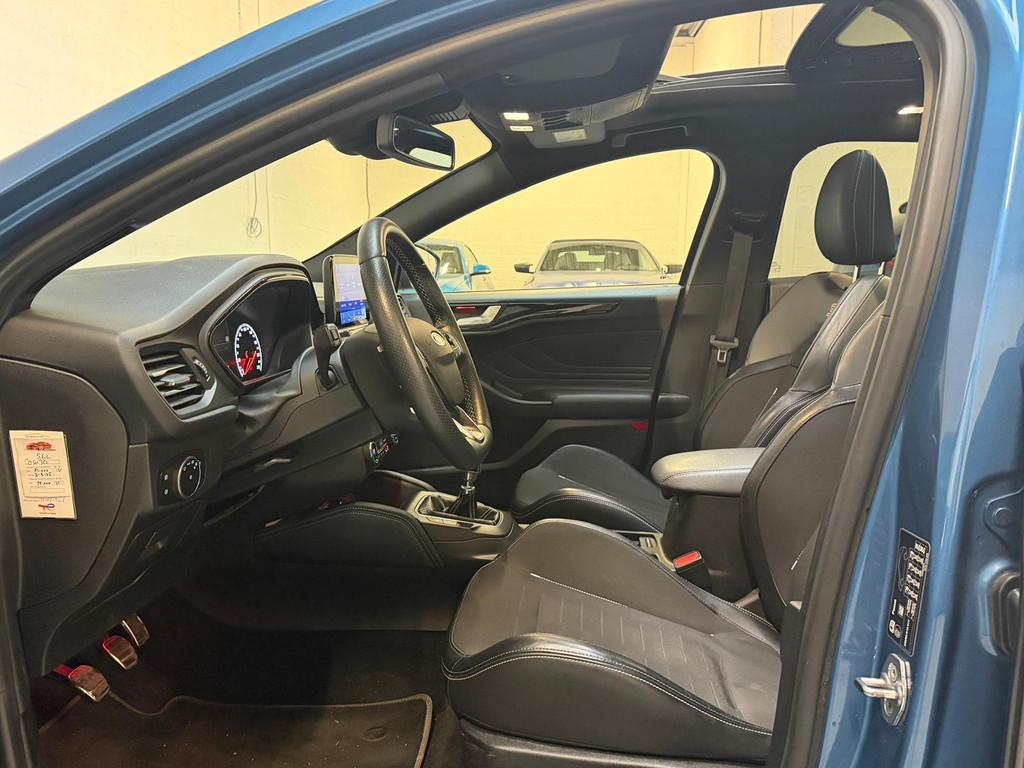 Ford Focus Wagon 2.3 EcoBoost ST-3 - 280PK - SCHUIFDAK - 19', Gebruikt, 4 cilinders, Blauw, Leder en Stof