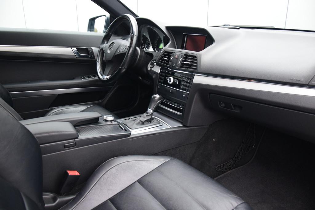 Mercedes-Benz E-Klasse Coupé 250 CGI Elegance Bi-Xenon Leer, Auto's, Euro 5, Achterwielaandrijving, Zwart, 4 cilinders