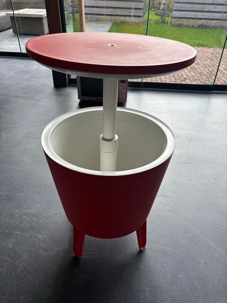 Koelbox met uitschuifbare tafel - Rood, Caravans en Kamperen, Ophalen, Gebruikt, Koelbox, Koelelement