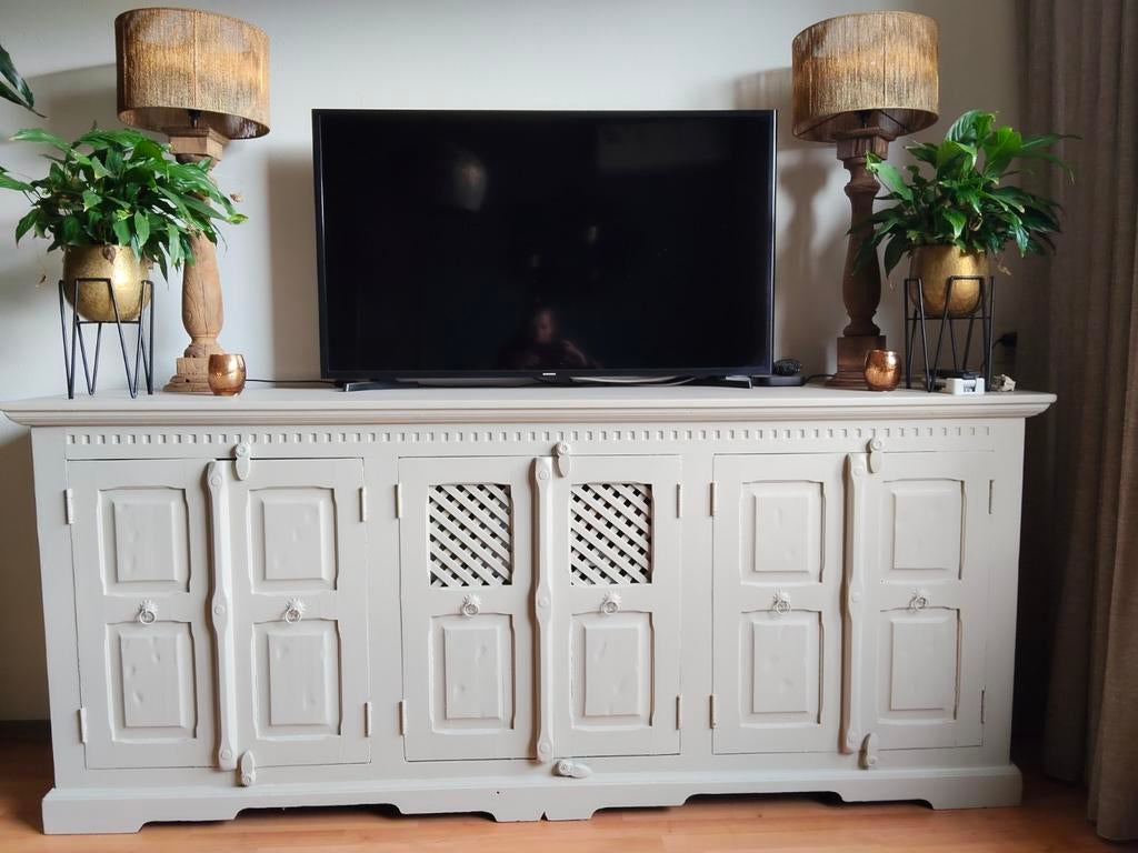 Prachtige grote, zware,  Spaanse dressoir., Ophalen of Verzenden, 25 tot 50 cm