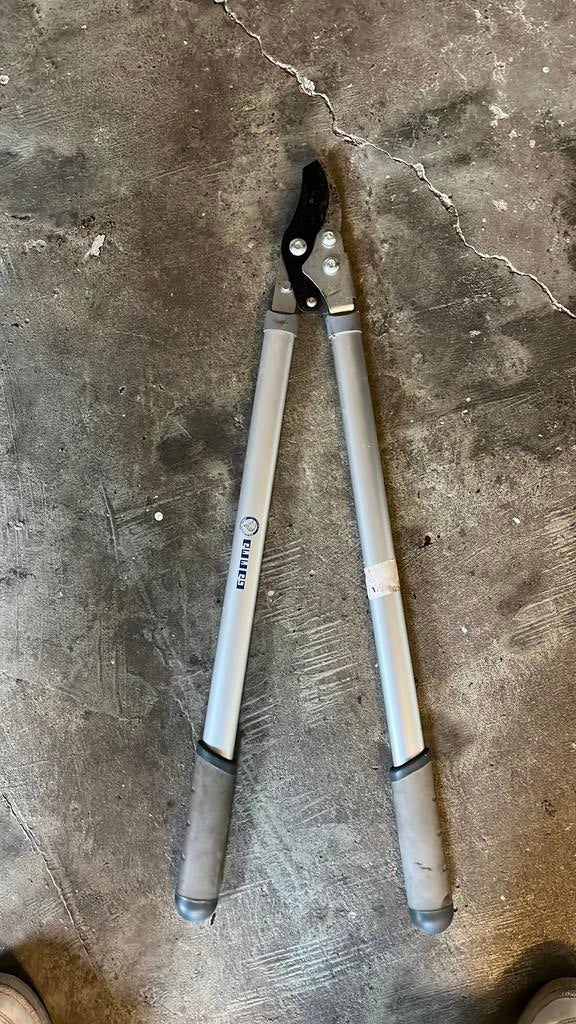 Te koop grote snoeischaar, Ophalen, Zo goed als nieuw