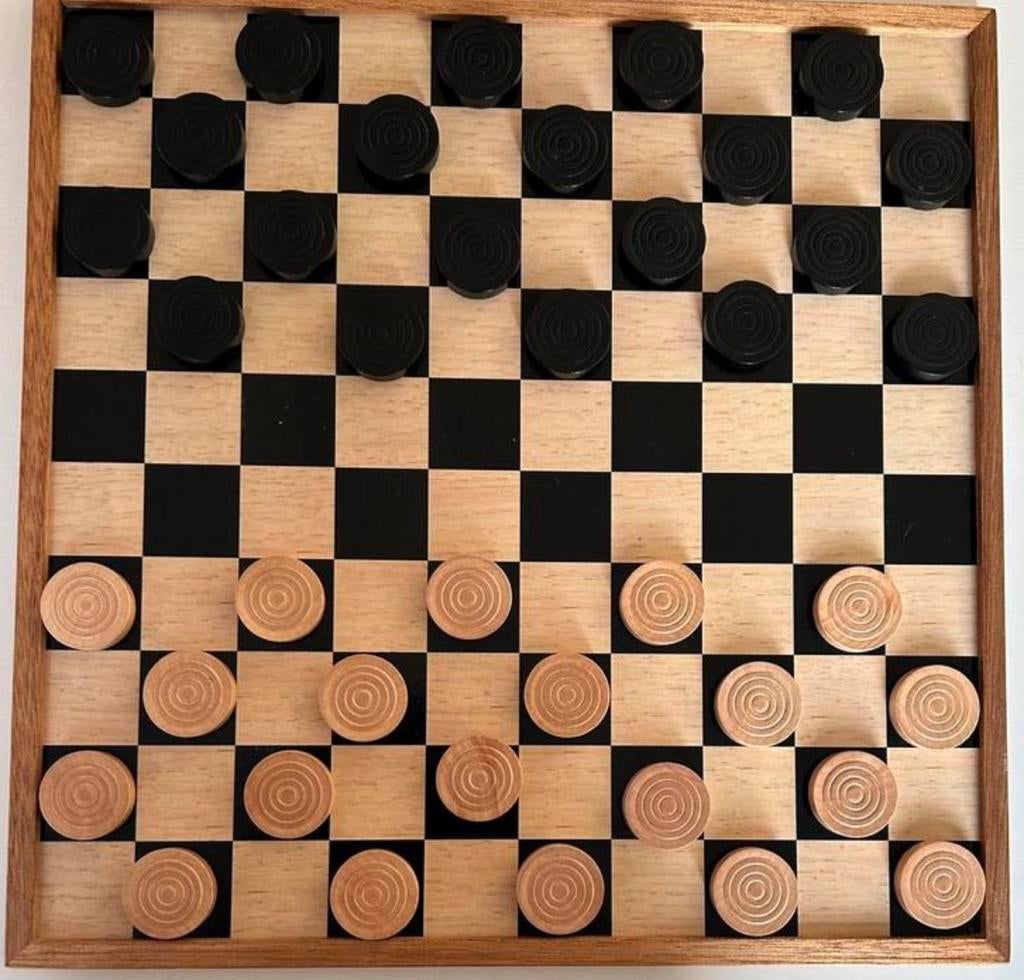 Houten Damspel Bord is 40 x 40 cm met nieuwe damstenen, Een of twee spelers, Ophalen of Verzenden, Zo goed als nieuw