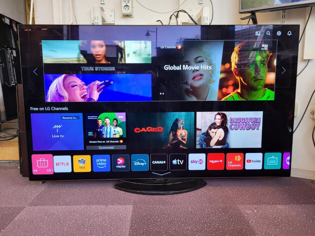 LG 64 inch Ultra HD 4K OLED Smart LED TV, Ophalen, Zo goed als nieuw, 100 cm of meer, 4k (UHD)