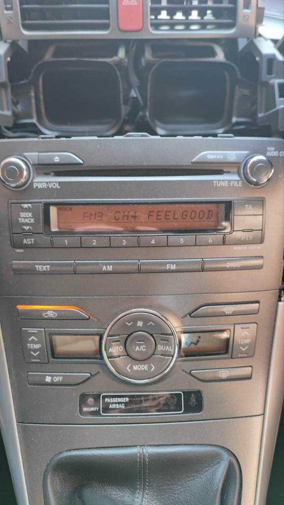 Toyota Auris Radio/CD-speler, Ophalen of Verzenden, Gebruikt