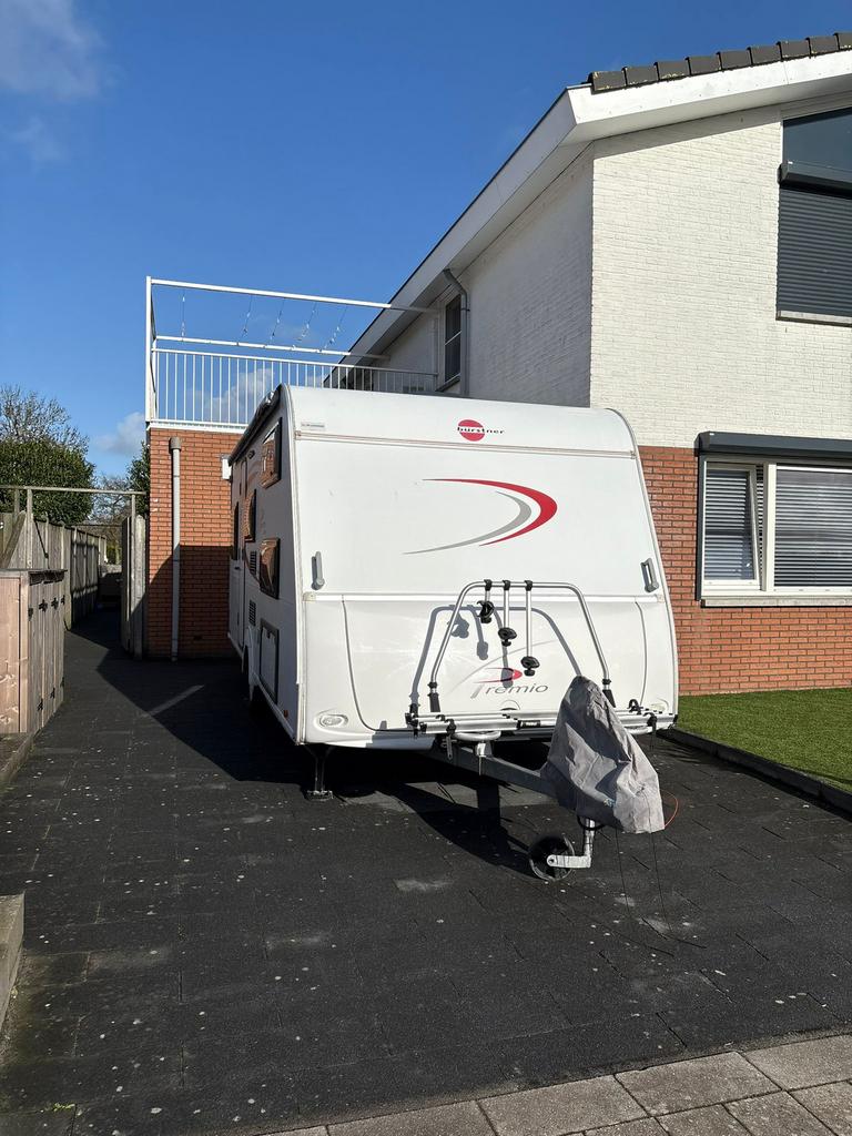 Bürstner premio 490 TK - airco - mover - stapelbed!, Bedrijf, Bürstner, 5 tot 6 meter, Omvormbare zithoek