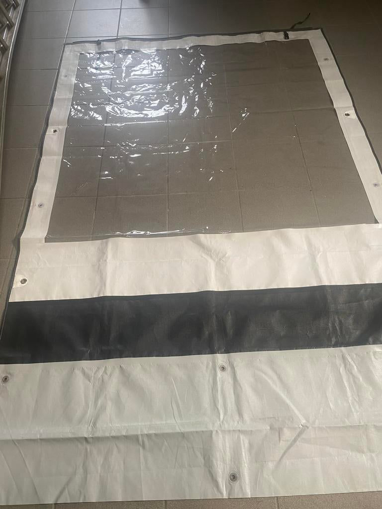 Voorwand t.b.v. FIAMMA Zakluifel, Ophalen, Zo goed als nieuw