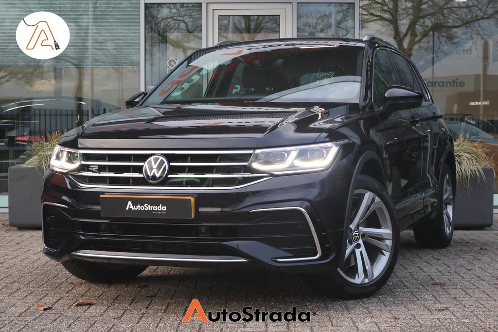 Volkswagen Tiguan 1.4 R-Line TSI eHybrid 245pk | Virtual | N, Auto's, Leder en Stof, Zwart, Hybride Elektrisch/Benzine, SUV of Terreinwagen