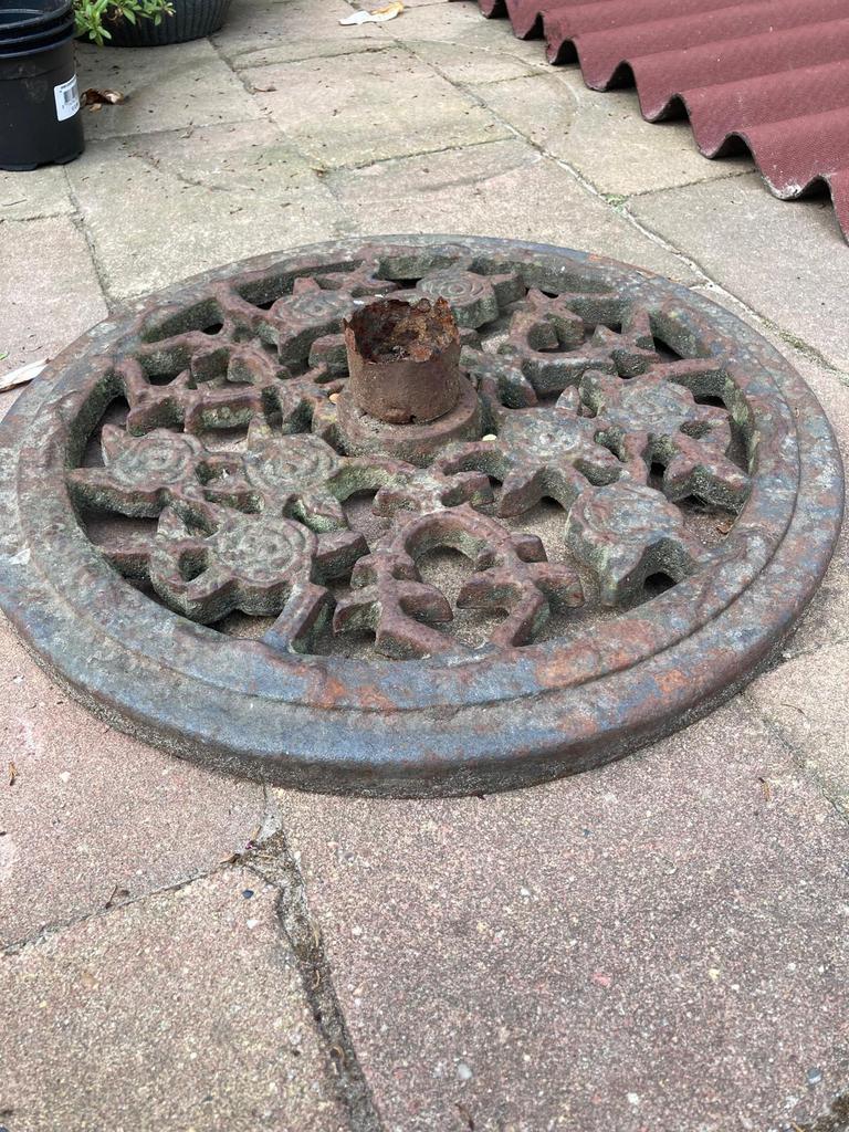 Gietijzeren parasolvoet, Ophalen, Gebruikt, Minder dan 1 meter, Parasolvoet