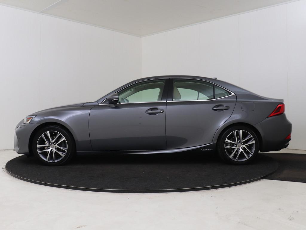 Lexus IS 300h Hybrid Edition 30 | Premium Navigatie | Safety, Automaat, 12 maanden, Achterwielaandrijving, Gebruikt