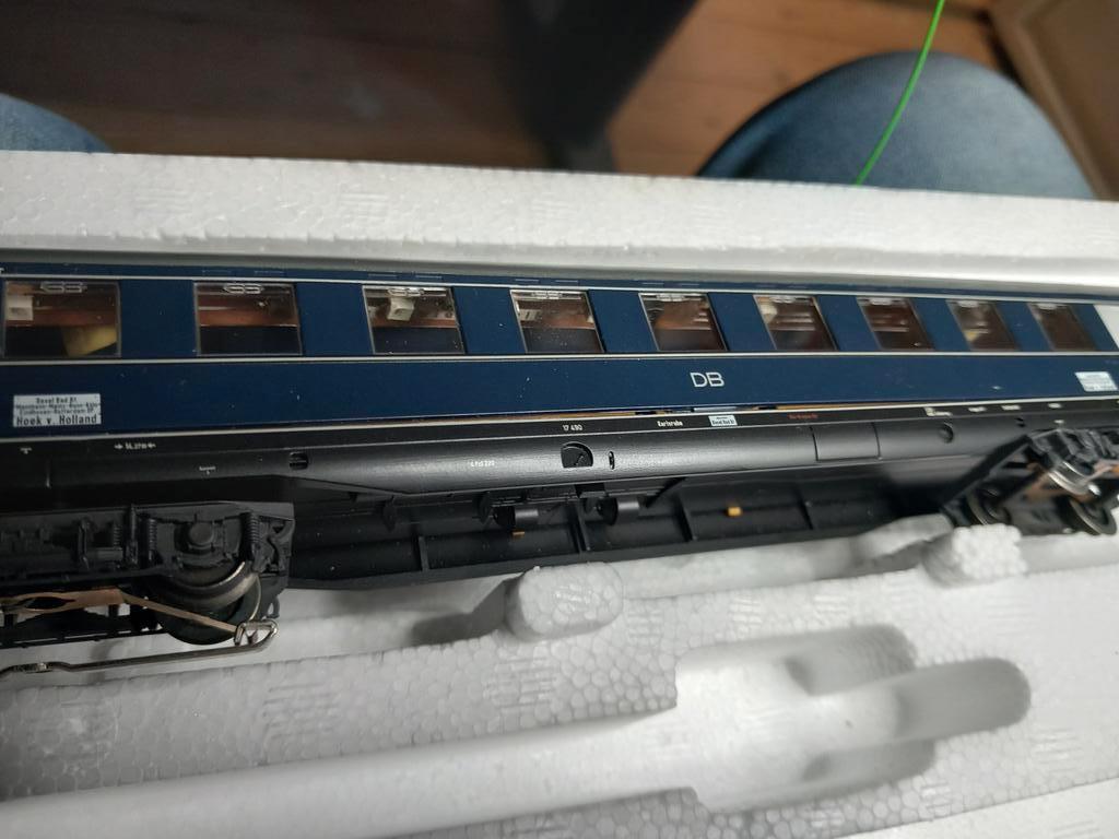 marklin wagons met verlichting, Ophalen, Wisselstroom, Wagon, Zo goed als nieuw