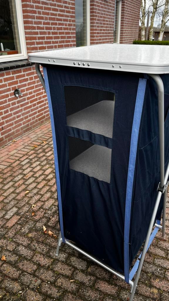 camping kast inklapbaar in handige opberg tas, Caravans en Kamperen, Kampeermeubelen, Ophalen, Zo goed als nieuw, Campingkast