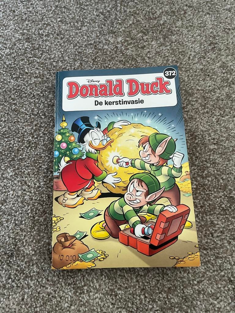 Donald Duck pocket 372: De kerstinvasie, Eén stripboek, Ophalen of Verzenden, Gelezen