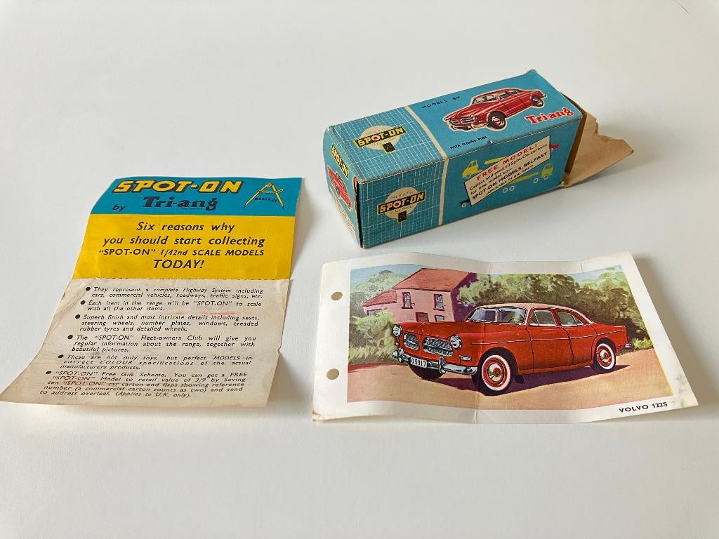 1:42 SPOT-ON Volvo 122S (origineel doosje & documenten), Ophalen of Verzenden, Gebruikt, Auto, Overige merken