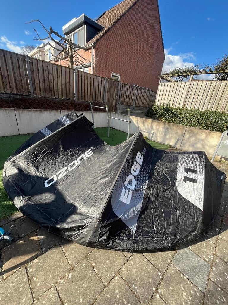 Ozone Edge V12 11m², Watersport en Boten, Kitesurfen, Geen board, Ophalen of Verzenden, Gebruikt