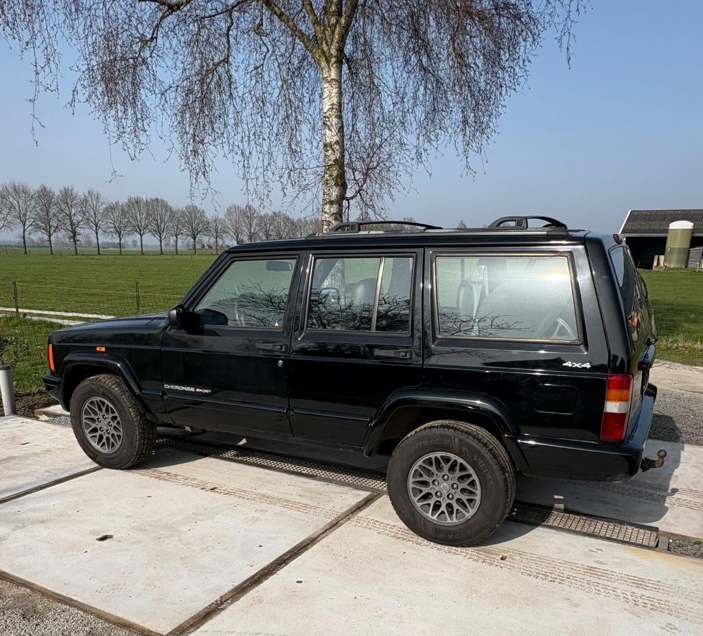 Jeep Cherokee