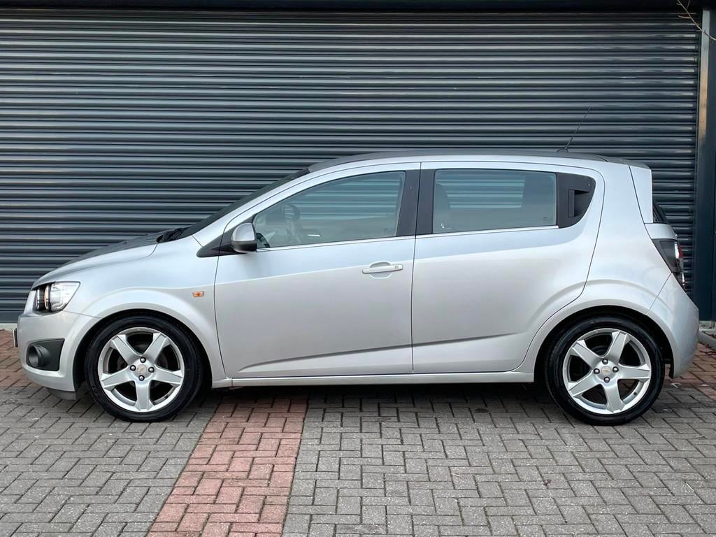 Chevrolet Aveo 1.4 LTZ Parkeersensor | Cruise | Bluetooth |, Voorwielaandrijving, Euro 5, Gebruikt, 4 cilinders