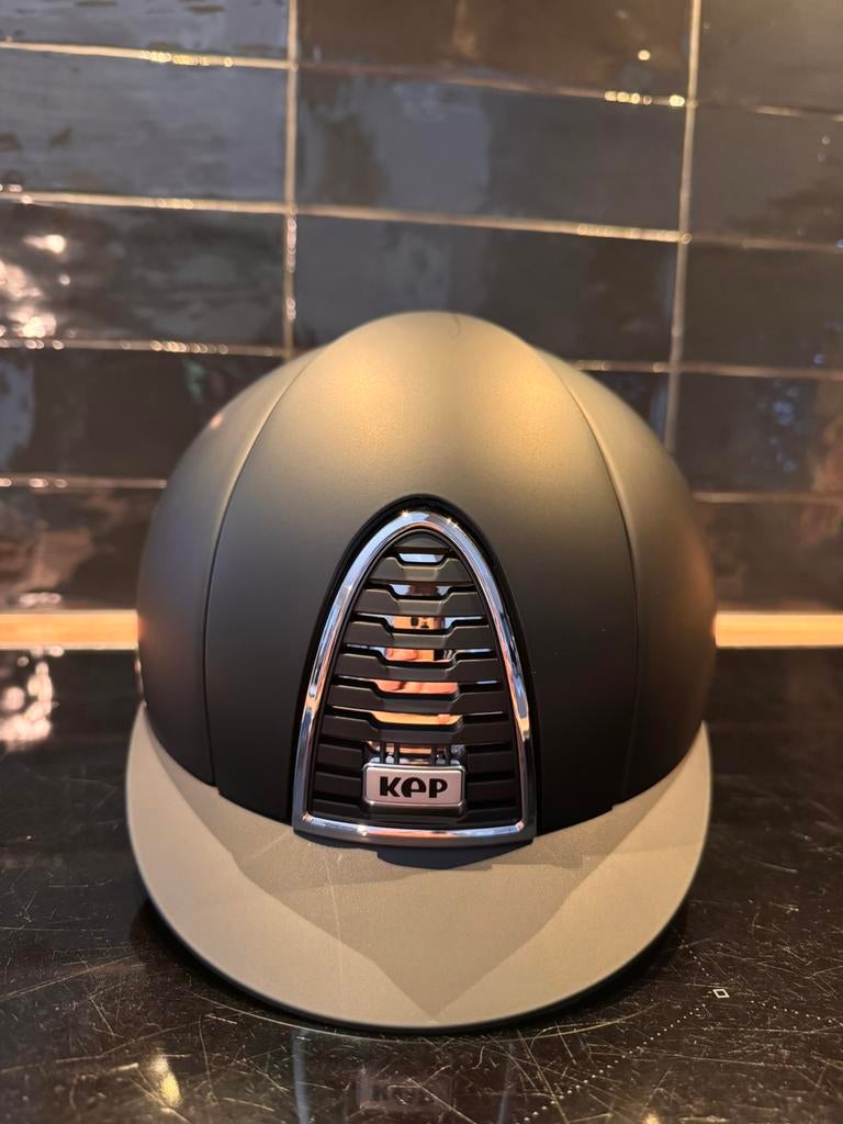 Kep italia cromo 2.0 black helemaal nieuw!, Ophalen of Verzenden, Zo goed als nieuw, Dressuur, Cap