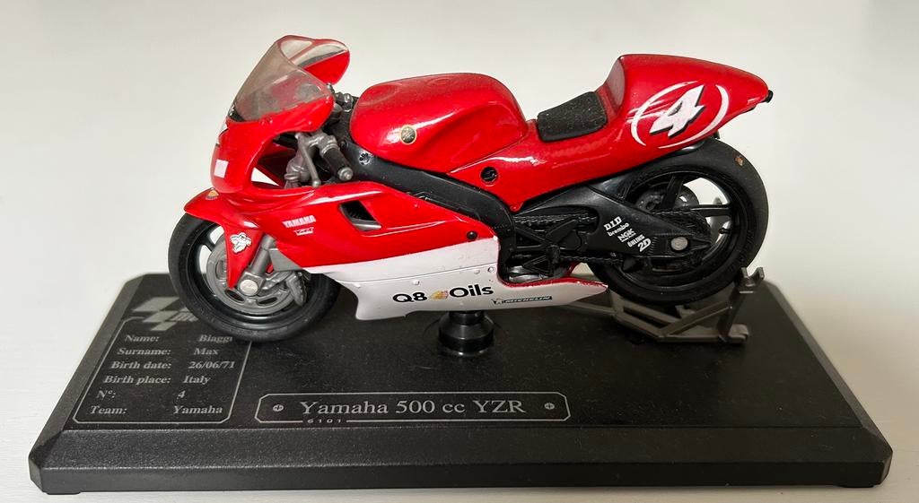 Yamaha 500cc YZR 1:18 Max Biaggi, Ophalen of Verzenden, Zo goed als nieuw, Motor, MiniChamps