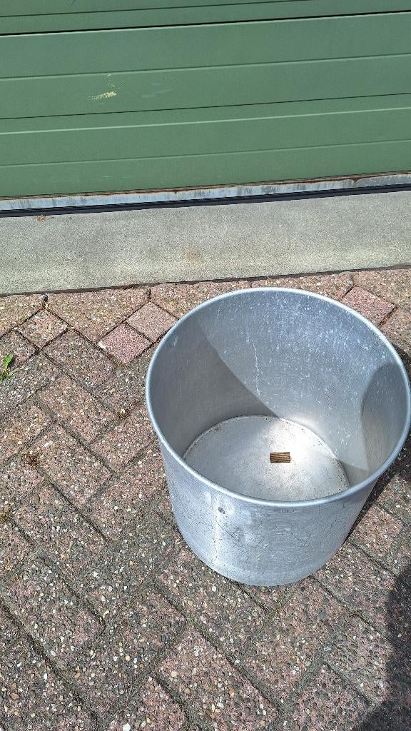 emmer ton plantenbak afvalbak metaal ijzer, Ophalen, Gebruikt, Zink, Industriepark 2a 9351PA Leek