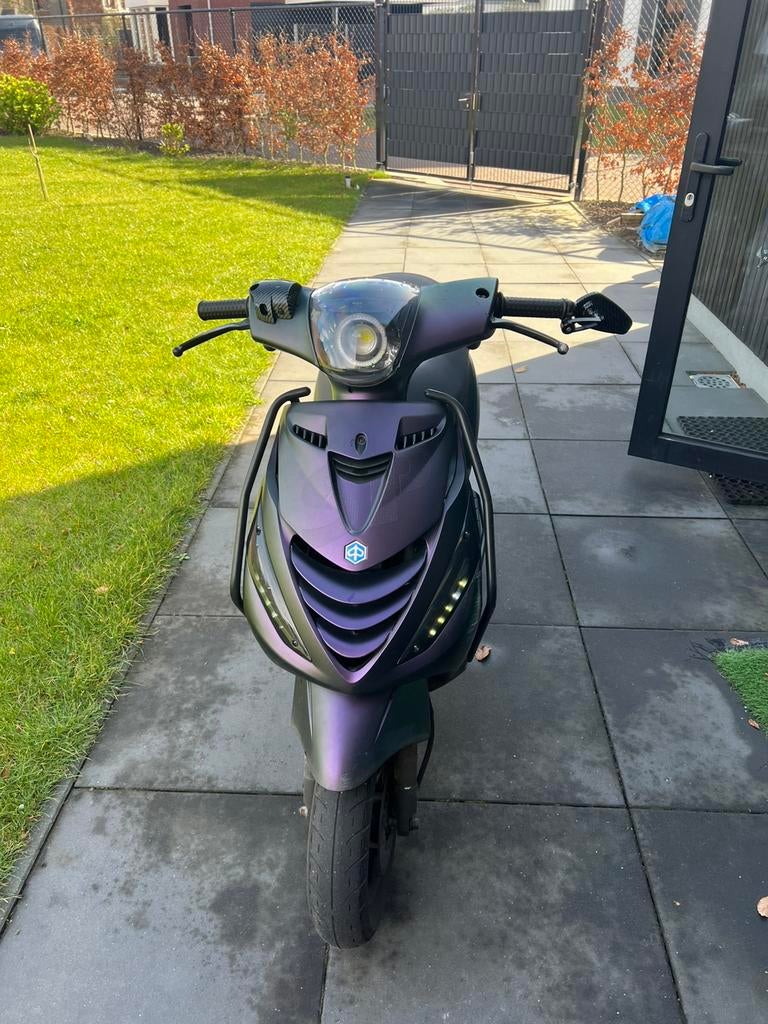 Piaggio zip 4takt 2019 IGET te koop/te ruil, Fietsen en Brommers, Scooters | Piaggio, Ophalen, Maximaal 45 km/u, Zip, Zo goed als nieuw