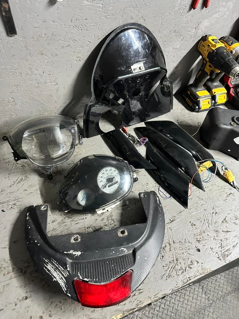 Zip onderdelen, Fietsen en Brommers, Scooters | Piaggio, Ophalen of Verzenden, Zo goed als nieuw, Benzine, Zip