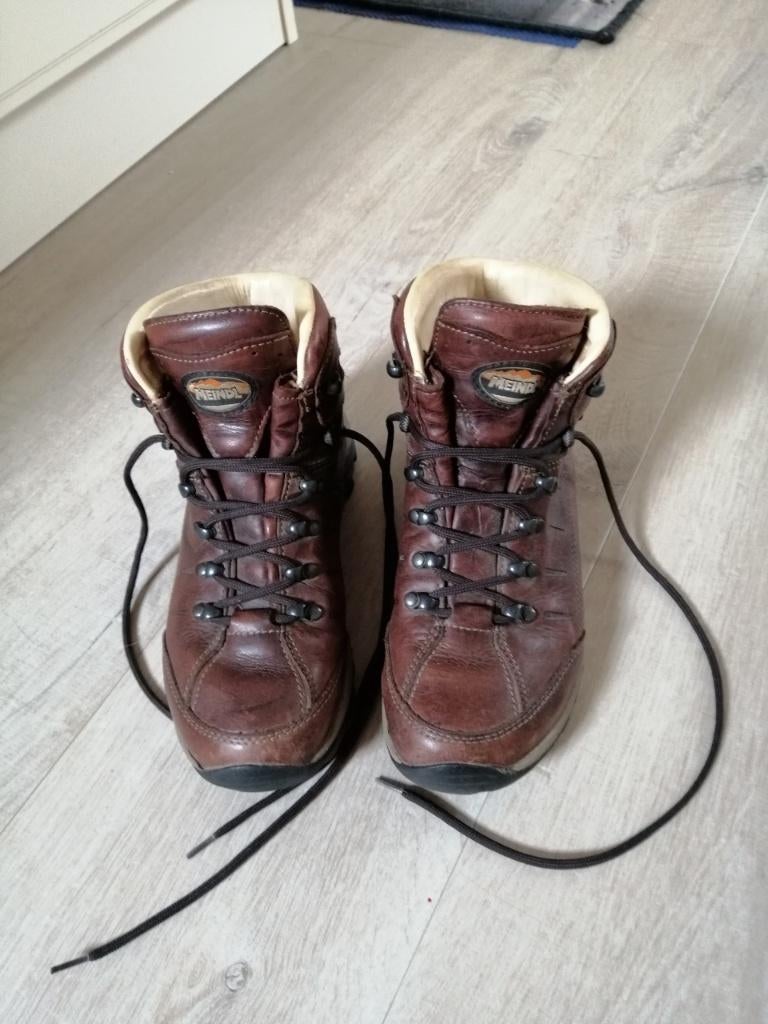 Te Koop: zgan Meindl wandelschoenen, Sport en Fitness, Bergsport en Wandelen, Ophalen of Verzenden, Zo goed als nieuw, Schoenen