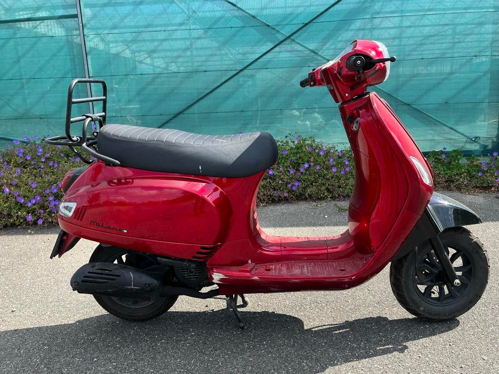 Scooter Milano rood, Ophalen, Gebruikt, Overige typen, Overige merken