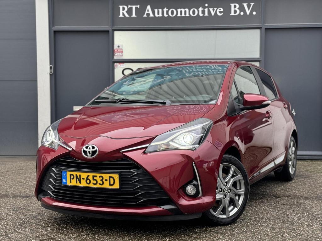 Toyota Yaris 1.5 VVT-i Executive / Dealer OH 5drs, Lichtsensor, Euro 6, 4 cilinders, Leder