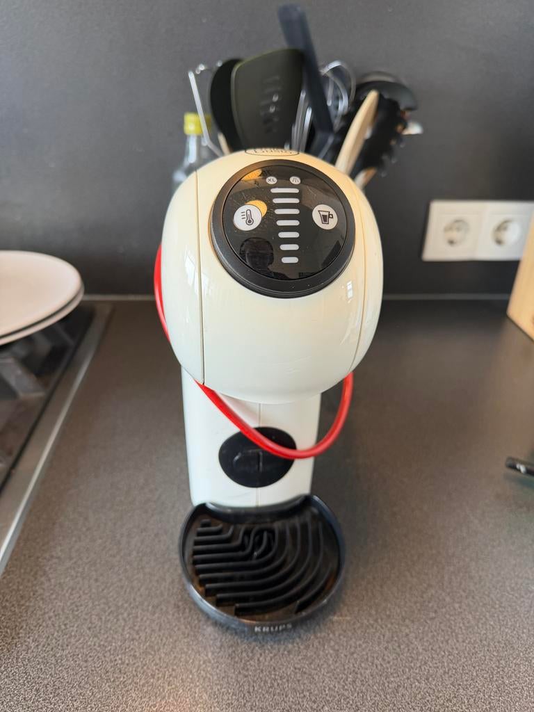 Nescafé Dolce Gusto - Genio S, Witgoed en Apparatuur, Koffiezetapparaten, Gebruikt, Koffiemachine, Ophalen of Verzenden, 1 kopje