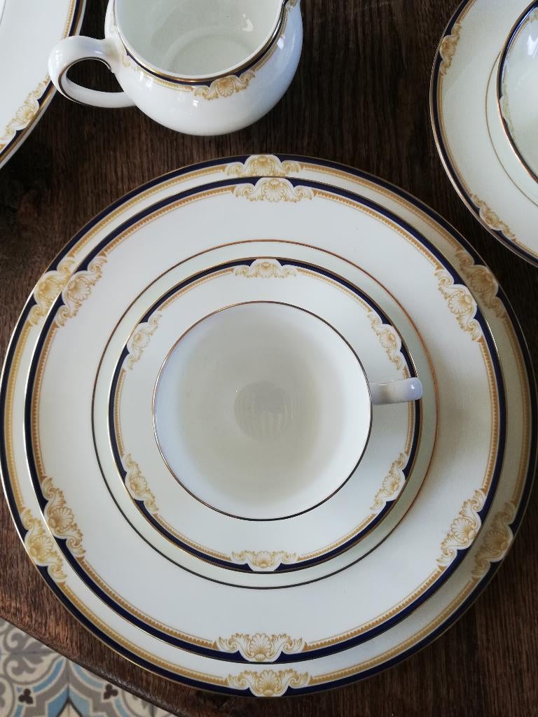 Uniek 14 pers. Wedgwood Cavendish eet/koffieservies NIEUW, Huis en Inrichting, Keuken | Servies, Nieuw, Wedgwood, Porselein, Ophalen