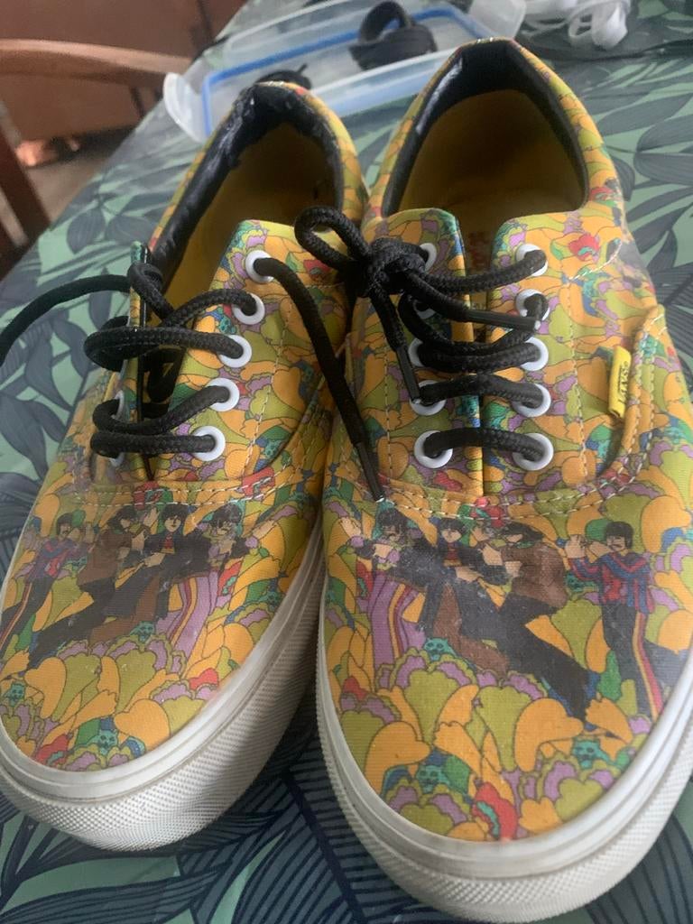 Vans The Beatles Yellow Submarine sneakers, Ophalen of Verzenden, Gedragen, Overige kleuren, Sneakers of Gympen