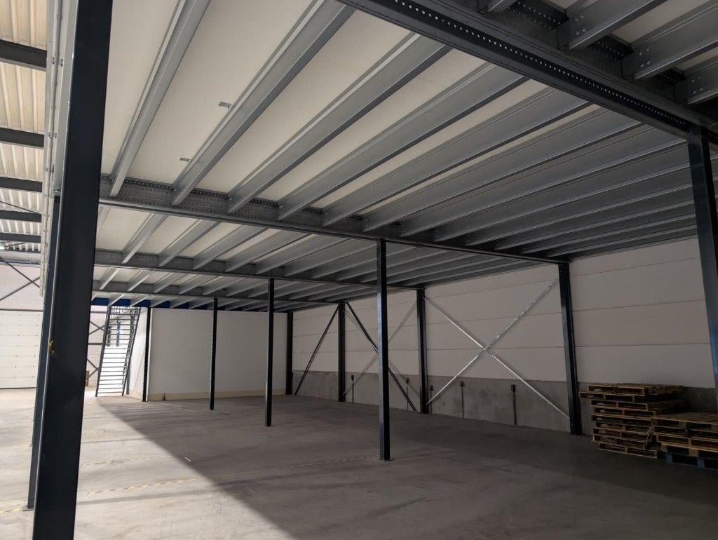 Verdiepingsvloer / entresolvloer 250m2 - 4 meter hoog, Ophalen