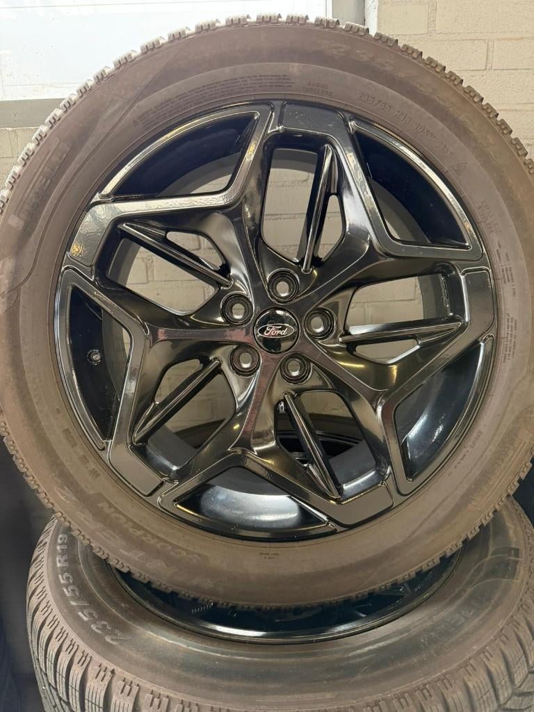 19" Origineel Ford set, Auto-onderdelen, Banden en Velgen, 19 inch, Gebruikt, Banden en Velgen, 235 mm