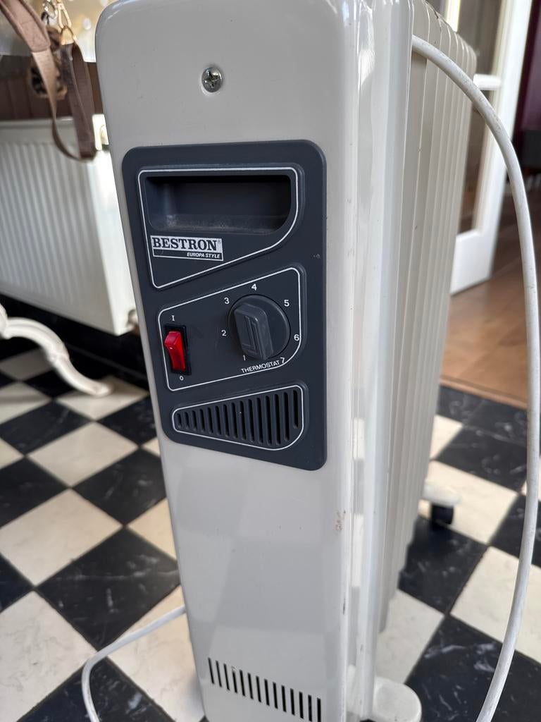 Bestron Elektrische Kachel met Thermostaat, Doe-het-zelf en Verbouw, Verwarming en Radiatoren, Ophalen, Gebruikt, Kachel, 60 tot 150 cm