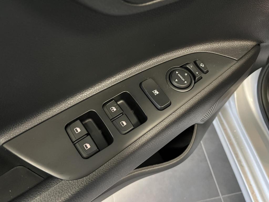 Kia Rio 1.0 T-GDi MHEV DynamicPlusLine Mét trekhaak | Apple, Auto's, Kia, Voorwielaandrijving, Gebruikt, Euro 6, Adaptive Cruise Control