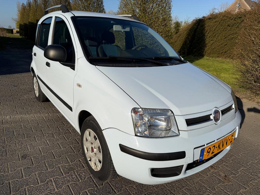 Fiat Panda 1.2 Dualogic 2010 AUTOMAAT, Stof, 1242 cc, 840 kg, Wit