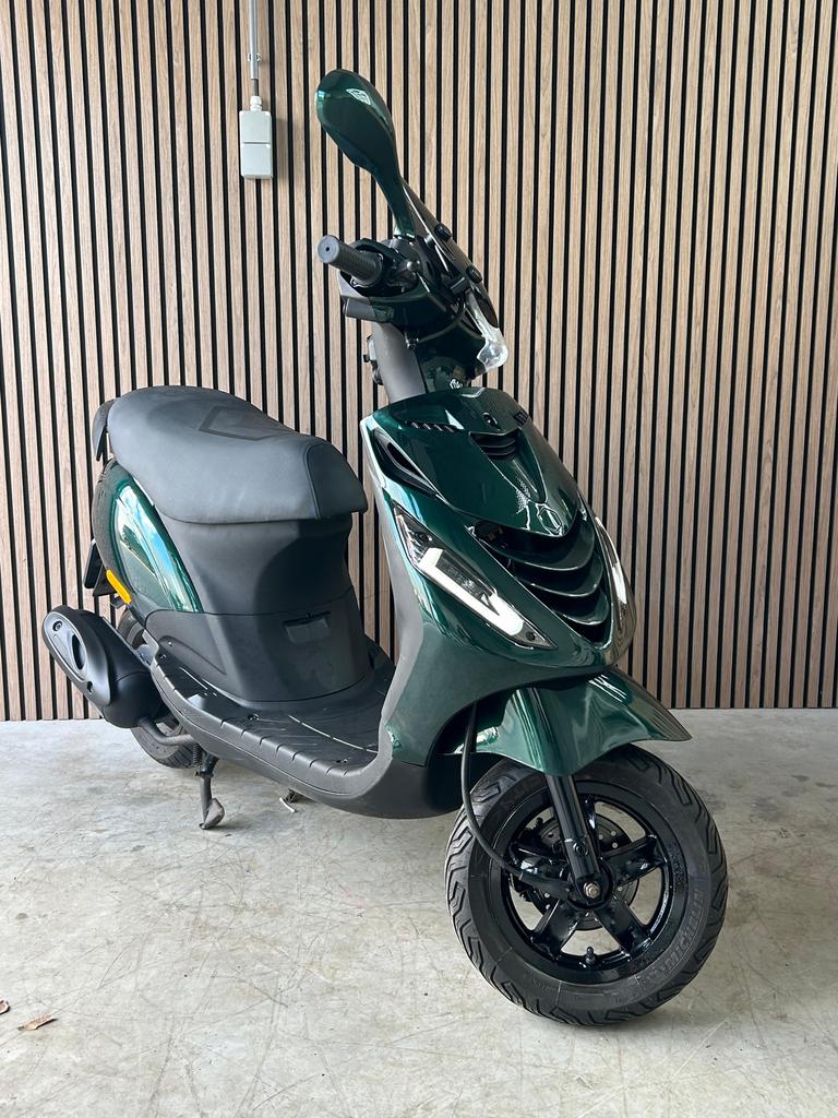 Zip 2000 4t 80cc 2017 10k km., Ophalen, Maximaal 45 km/u, Zip, Zo goed als nieuw