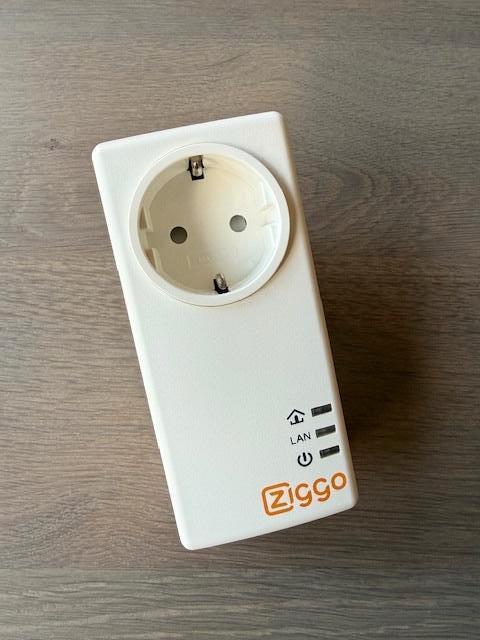 Ziggo LAN versterker, Computers en Software, Ophalen of Verzenden, Gebruikt, Ziggo WiFi versterker