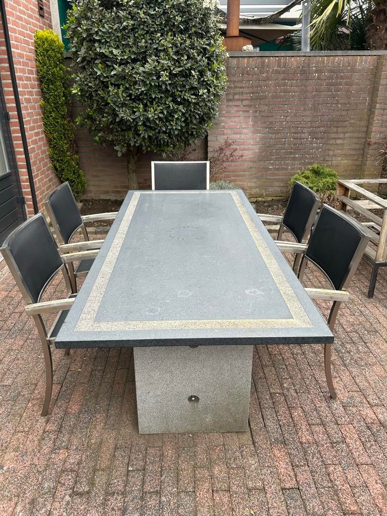Gratis tuintafel met stenen blad, Ophalen, Gebruikt, Rechthoekig, Overige materialen