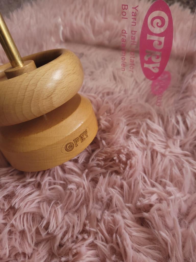 OPRY Yarn Ball Rotator / Wolmolen – NIEUW, Hobby en Vrije tijd, Ophalen of Verzenden, Nieuw, Breien of Haken, Overige typen