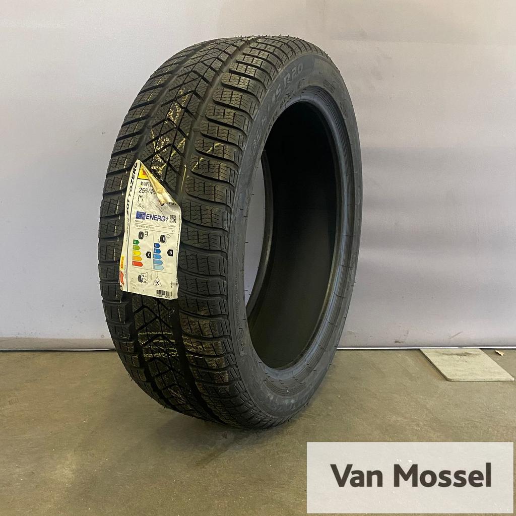 Pirelli Sottozero 3 255/45/R20 105V, Gebruikt, 255 mm, -, -
