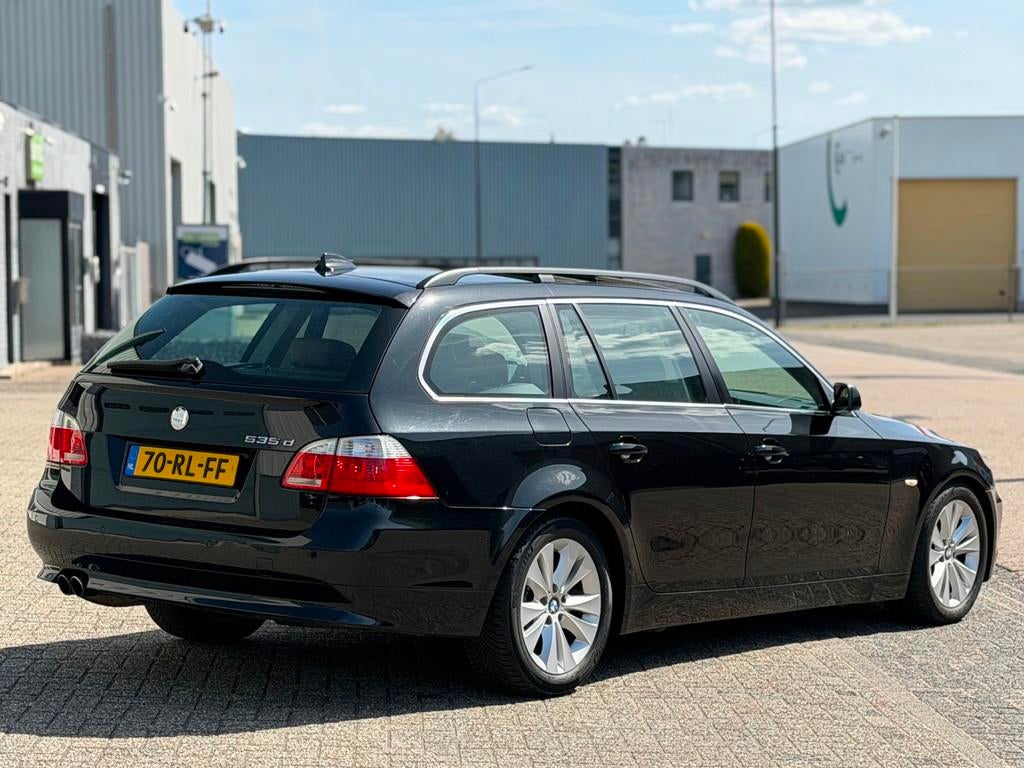BMW 5-serie Touring 535d High Executive XENON/NAVI/LEDER/PAN, Auto's, Automaat, 1730 kg, Achterwielaandrijving, Gebruikt