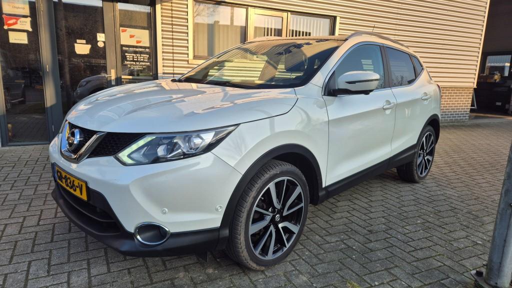 Nissan QASHQAI 1.2 TEKNA LEDER 360 CAMERA PANO STOELVERWARMI, Voorwielaandrijving, Gebruikt, Euro 6, 4 cilinders
