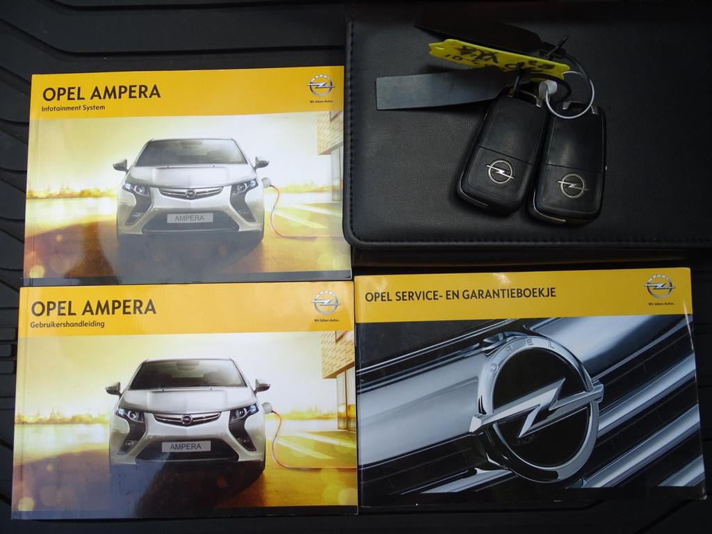 Opel Ampera 1.4 - AUTOMAAT - PARKEERCAMERA - STOELVERWARMING, Euro 5, 86 pk, 4 cilinders, 16 kWh