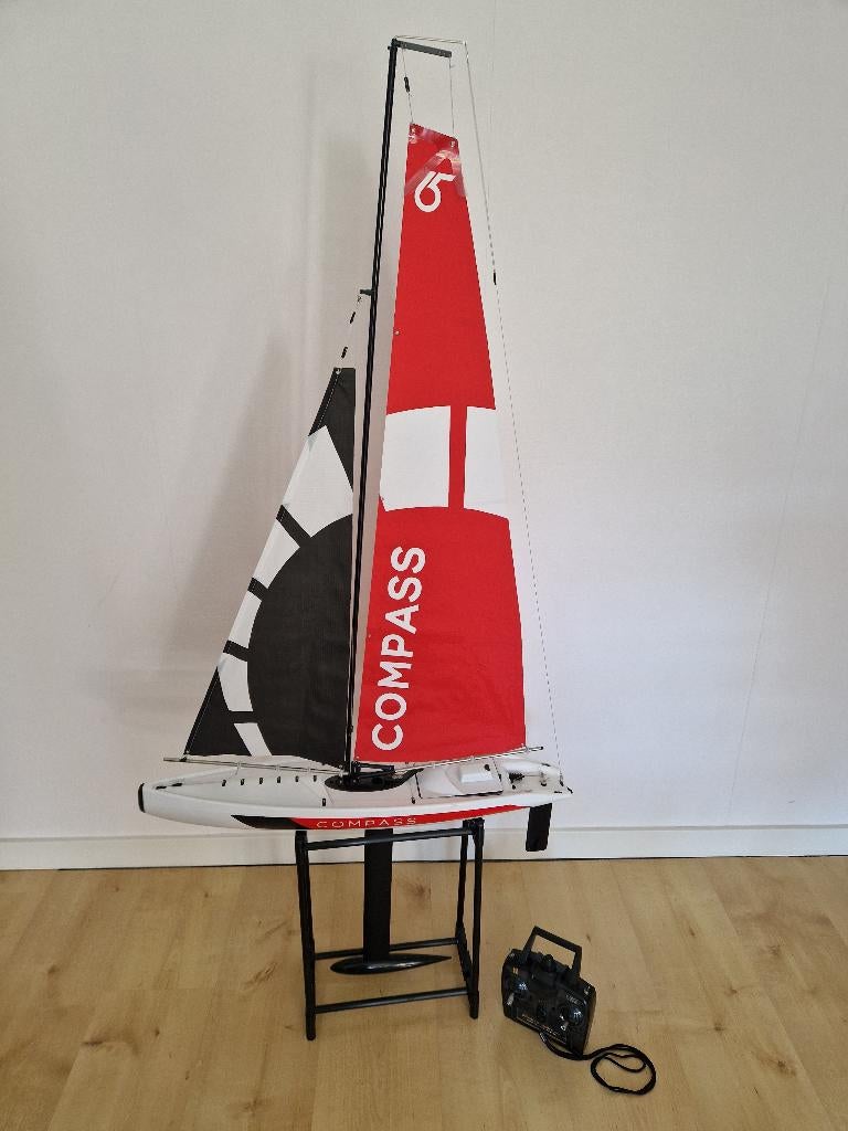 Radiografisch bestuurbare zeilboot, Ophalen, Zo goed als nieuw