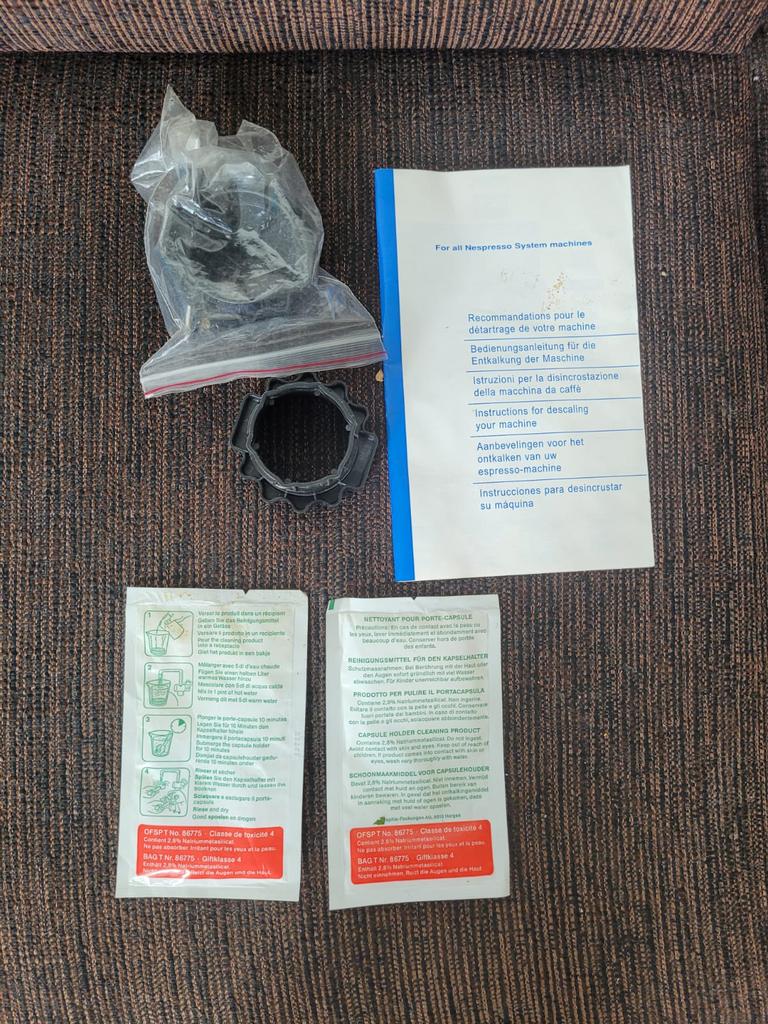 Ontkalkingsspullen nespresso en onderhousspullen, Ophalen of Verzenden, Zo goed als nieuw