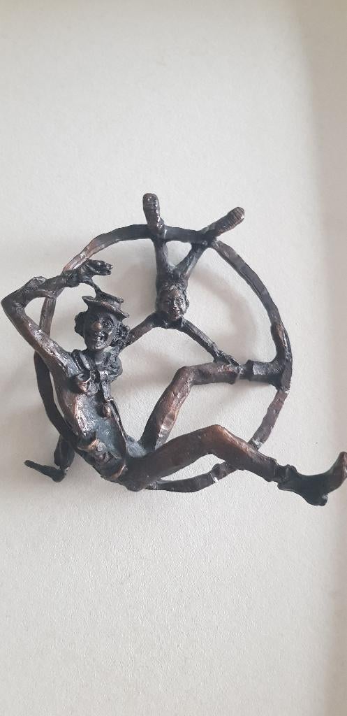 Beeldje Cliniclown in hoepel met kind, Verzamelen, Beelden en Beeldjes, Ophalen of Verzenden, Zo goed als nieuw, Mens