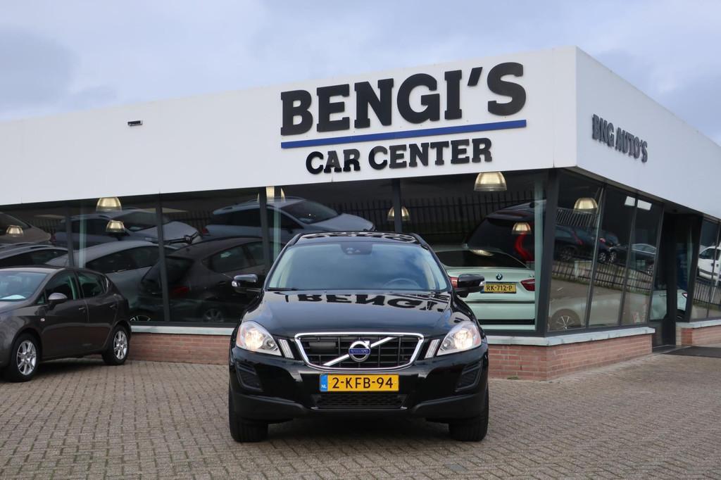 Volvo XC60 2.0 D3 Momentum LED_ADAP-CRUIS_BLIZ_PDC V+A_LIJNA, Euro 5, Gebruikt, Zwart, 1984 cc