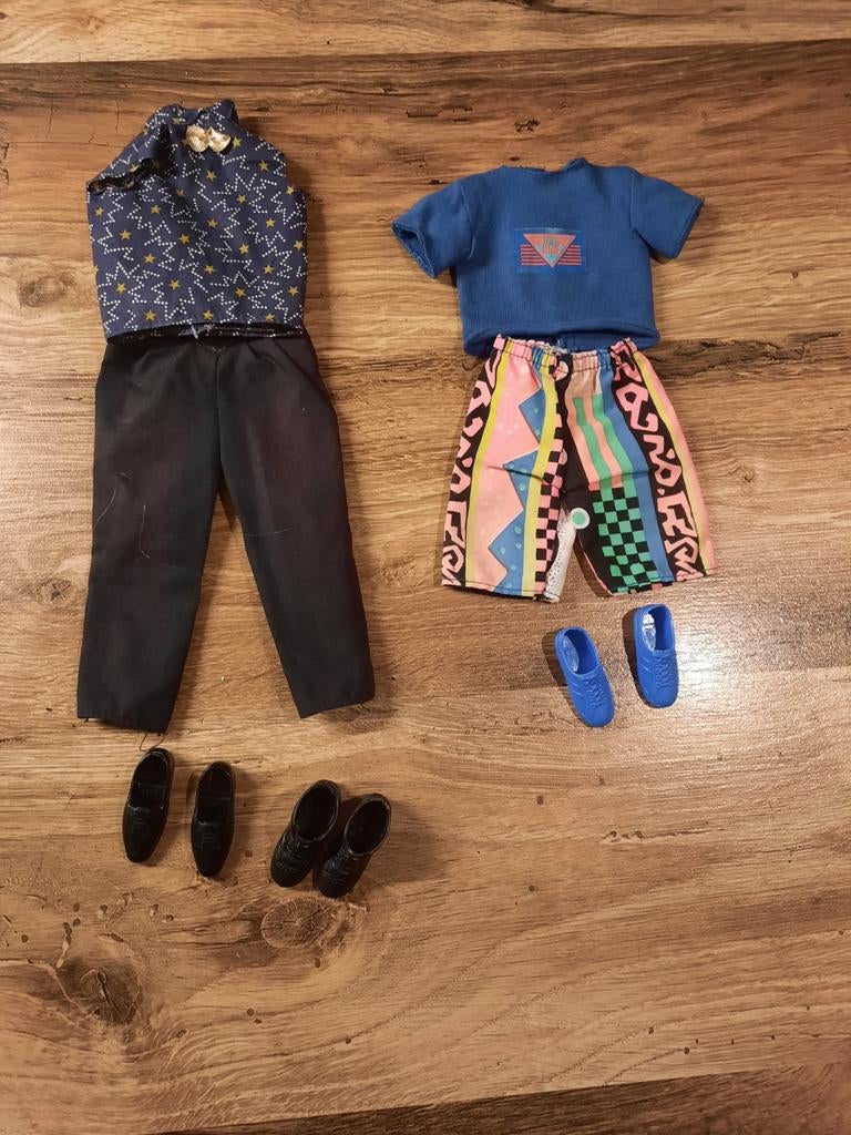 Kleding setje voor ken vriend van Barbie jaren 90 vintage, Ophalen of Verzenden, Kleertjes