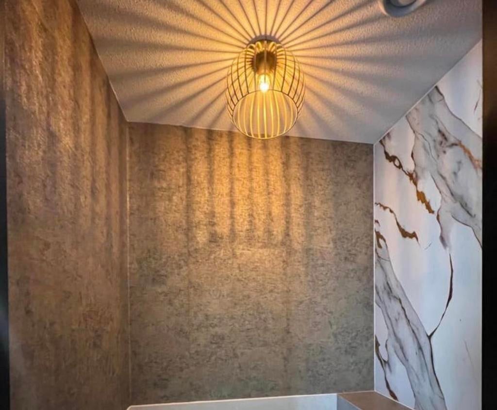 Behang goud-zwart, Ophalen of Verzenden, Minder dan 10 m², Zwart